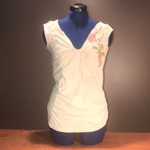 Anthropologie/Kimchi & Blue embroidered top size m